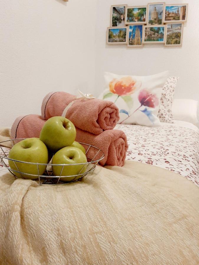 Bohemian & Suites Catedral -Parking إشبيلية المظهر الخارجي الصورة