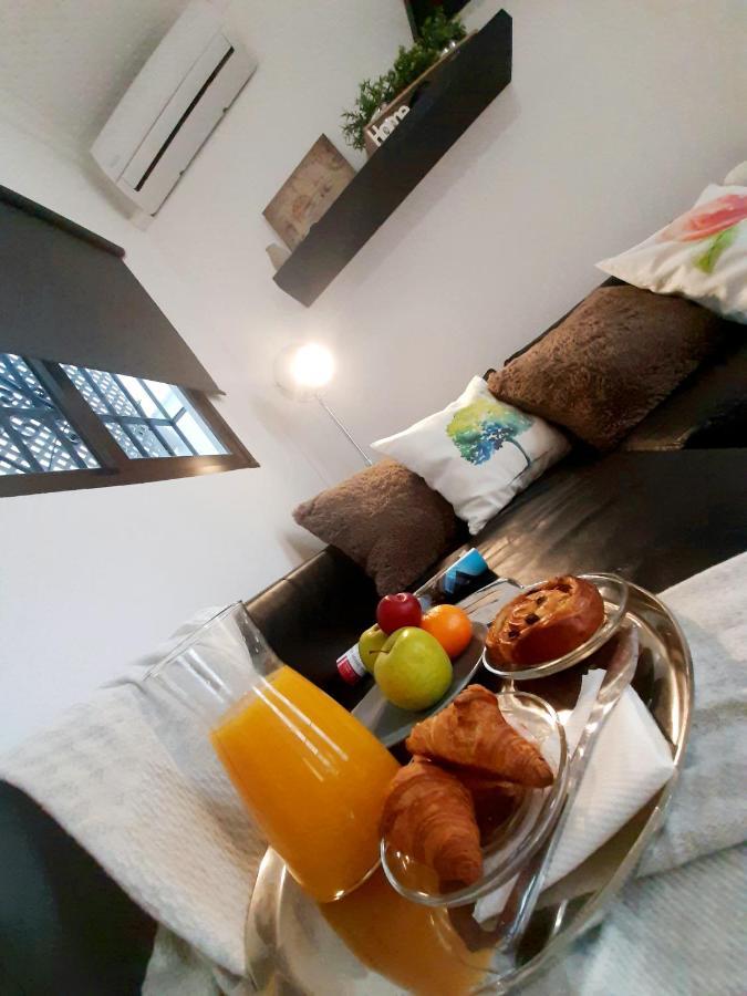 Bohemian & Suites Catedral -Parking إشبيلية المظهر الخارجي الصورة